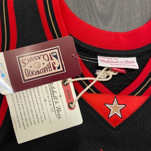 Mitchell & Ness Authentic Allen Iverson Philadelphia 76ers Road 1997-98 Jersey - Picture 2 of 6